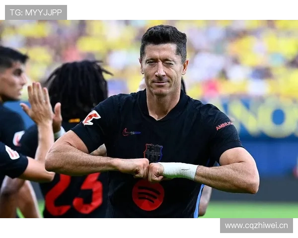 莱万多夫斯基头球、脚下与禁区终结均衡性解析