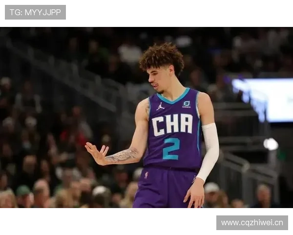 拉梅洛·鲍尔突破拉开差距，提升黄蜂关键回合组织效率